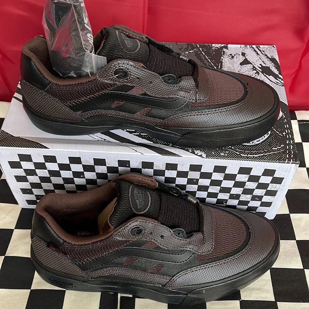Vans Men’s Wayvee Justin Henry Coffee Bean sneakers